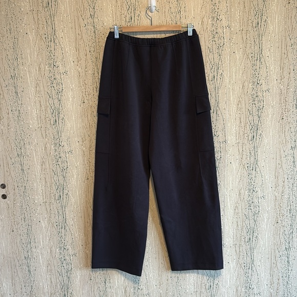 Lululemon Cotton-Blend Double-Knit Mid-Rise Cargo Pant Black size 8 - Picture 3 of 5